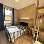 Hotel Midway 3*