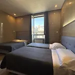 Hotel Midway 3*