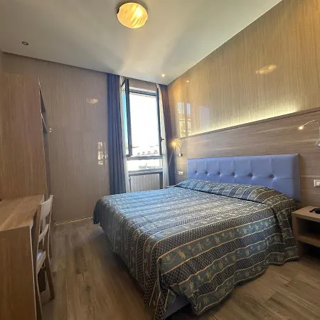 Midway 3* Milan