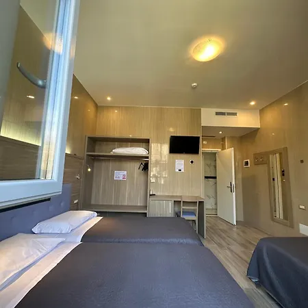 Otel Midway 3*