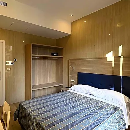 Midway Hotel Mediolan
